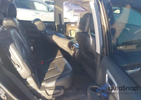 2016 Nissan Pathfinder Platinum z USA, uszkodzony, nr VIN 5N1AR2MM0GC632682